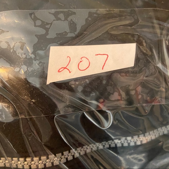 Andrew Marc New York puffer jacket size large - Picture 9 of 9